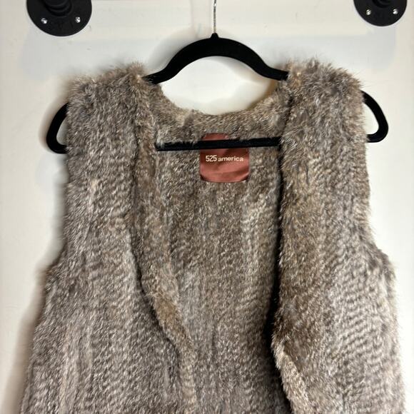 525 America Luxe Rabbit Fur Vest - Picture 4 of 7